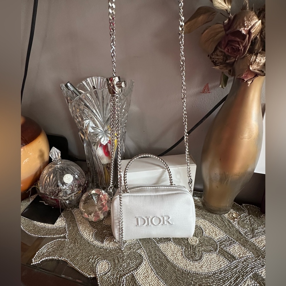 Dior NWOT Beauty White Denim Cosmetic Bag in crossbody bag new - Picture 11 of 16